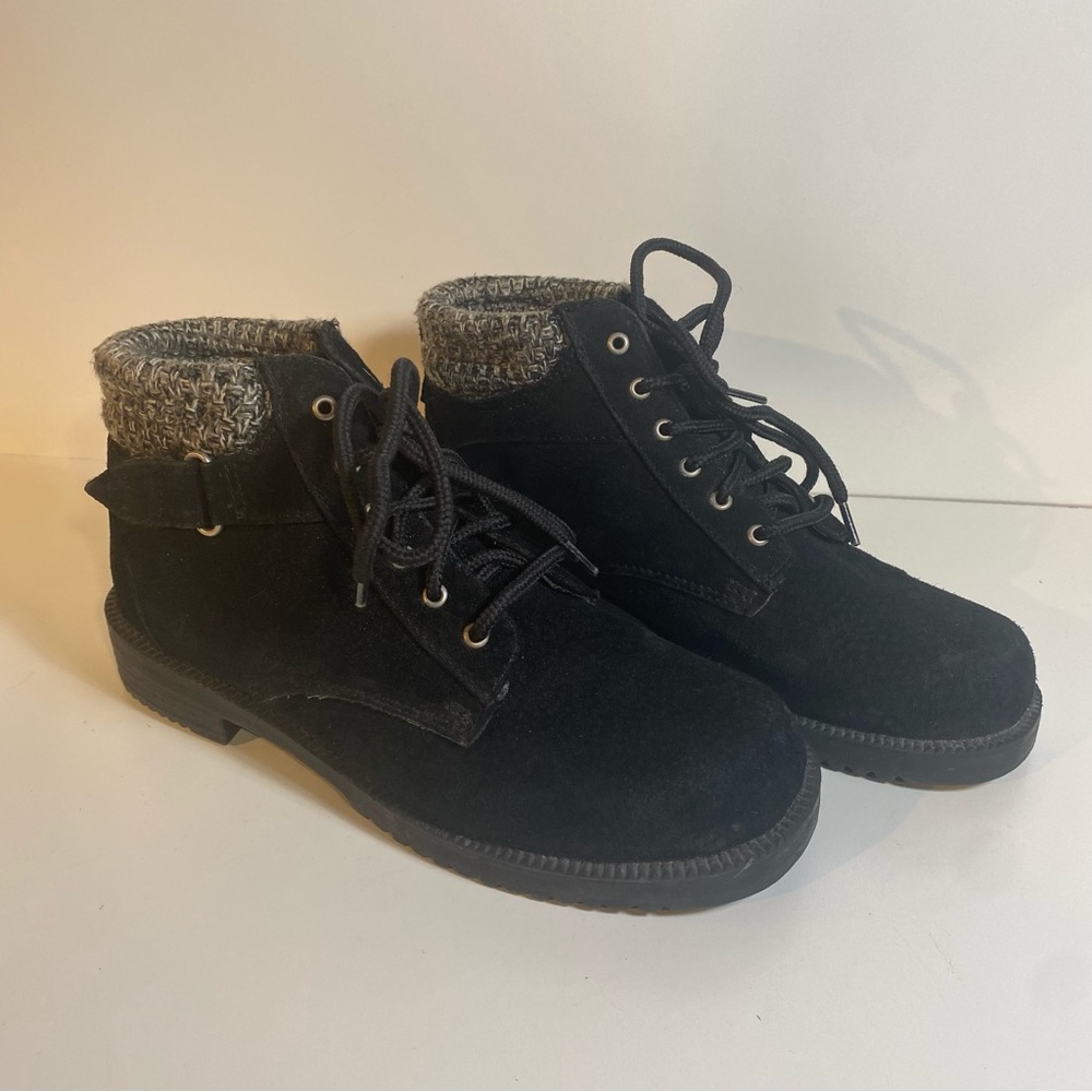 Rugged Outback Black Suede Ankle Boots with Knit Cuff Size 7.5